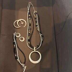 Elegant Gold and Black Necklace Set